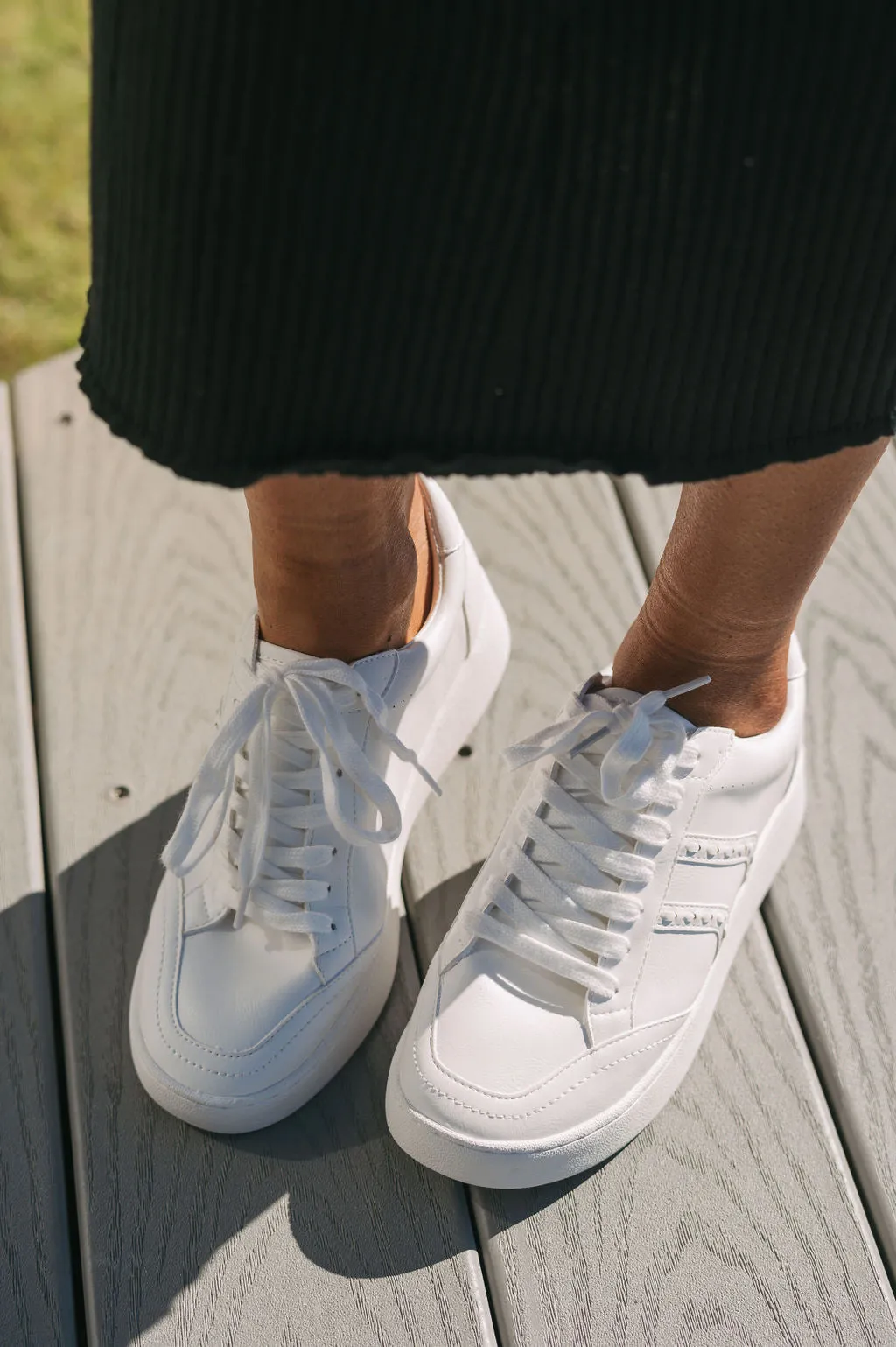 Amozae-Adele Stitch Sneaker- White