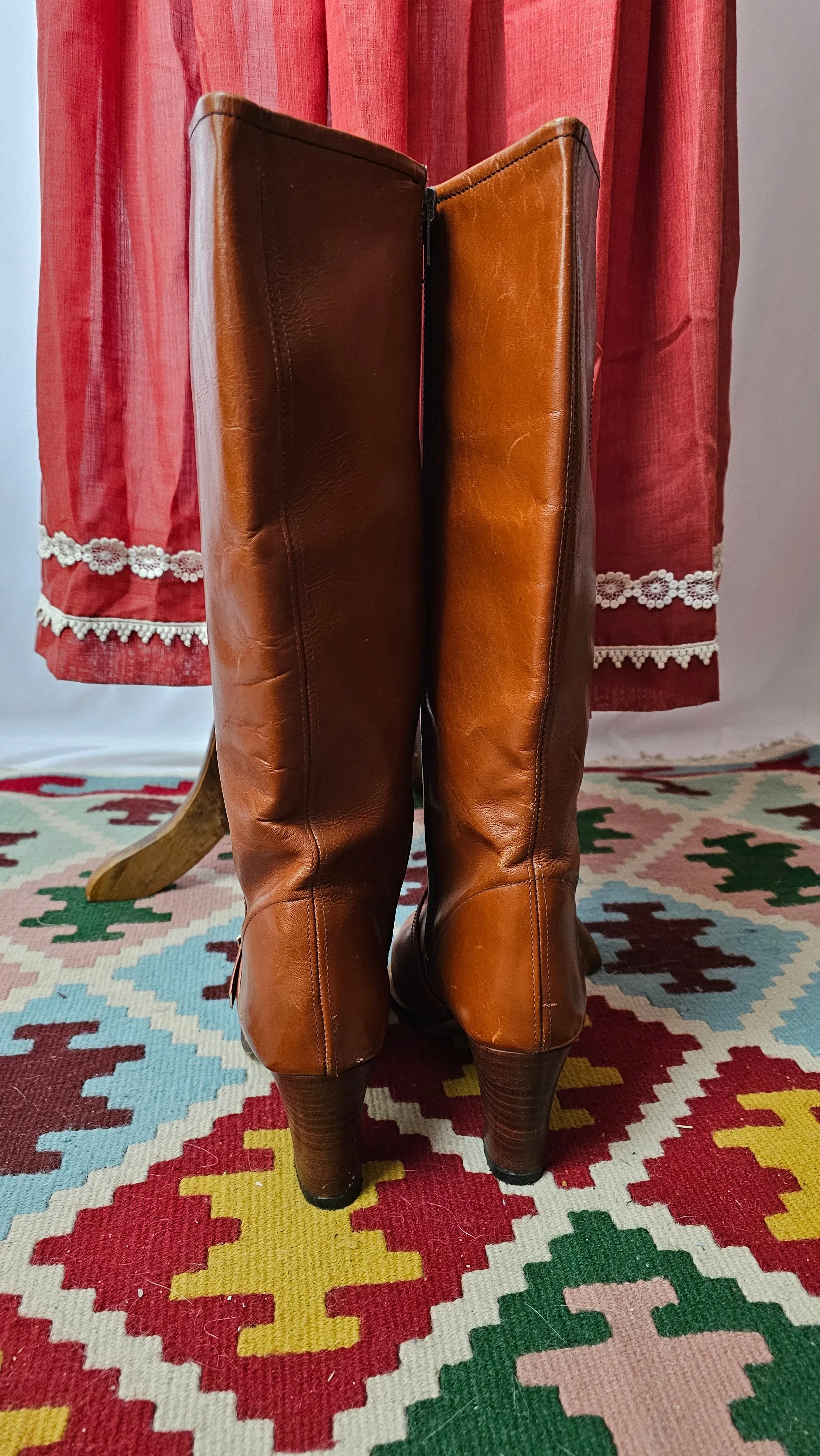 Genuine Vintage leather 70s boots size 8.5