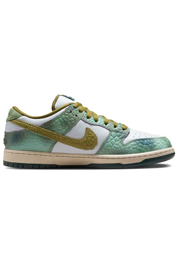 Nike SB Dunk Low Pro "Chameleon" Alexis Sablone Skate Shoes