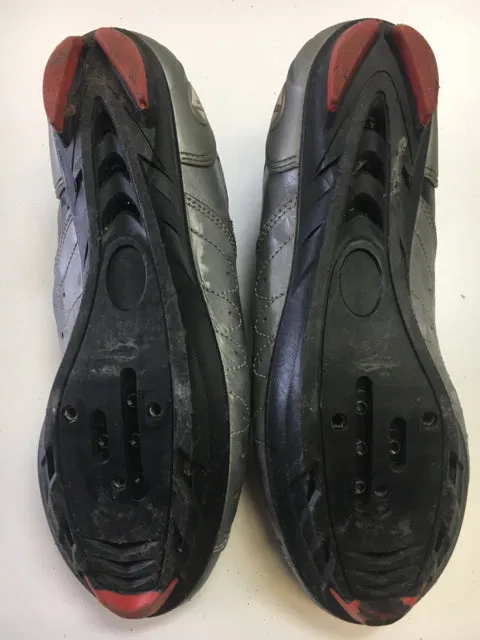 Used Forte Silver/Black Sr 8.5 Road cycling shoes